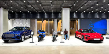 เอเอเอส-กรุ๊ป นำเสนอ 3 แบรนด์ยานยนต์ลักซ์ชัวรีระดับโลก ‘ปอร์เช่ เบนท์ลีย์ และฮาร์ลีย์-เดวิดสัน’ ให้ยลโฉมอย่างจัดเต็ม ณ เอเอเอส-เฮาส์ เอ็มสเฟียร์