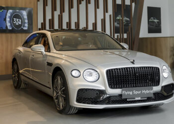 Bentley Flying Spur A Hybrid เปิดราคา 16.574 ล้านบาท