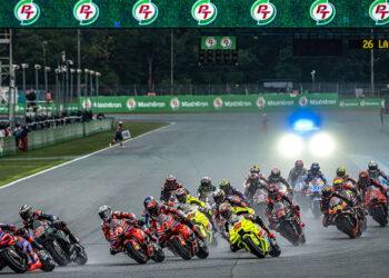 ThaiGP ยิ่งใหญ่ “บันยาญ่า” ฝ่าฝนเข้าวินรุ่นใหญ่ ก้อง-สมเกียรติ ท็อป 4 โมโตทู แฟนเฮสนั่น