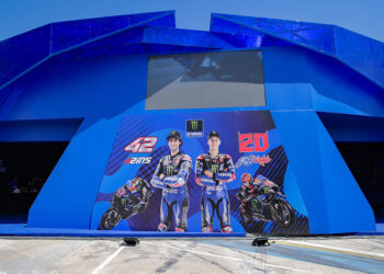 YAMAHA GP PAVILION พร้อมมรองรับแฟนมอเตอร์สปอร์ตทั่วโลก Thailand Grand Prix 2024กระทบไหล่นักแข่งระดับโลก และลุ้นรับรางวัลใหญ่ YAMAHA R15M Connected-ABS