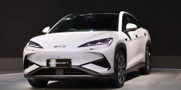 BYD SEALION 7 เอสยูวีสไตล์ Fastback