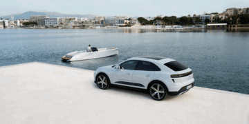 ปอร์เช่ และ ฟราวเชอร์ เปิดตัวเรือสปอร์ตไฟฟ้ารุ่นใหม่