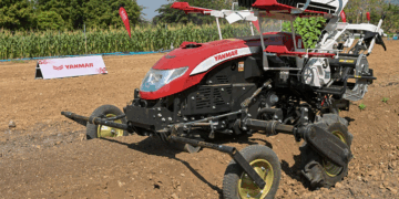 YANMAR PW10 รถปลูกผักอัตโนมัติเต็มรูปแบบ