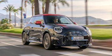 New MINI John Cooper Works Electric มินิไฟฟ้าตัวท็อปเตรียมประกาศราคาเร็วๆ นี้