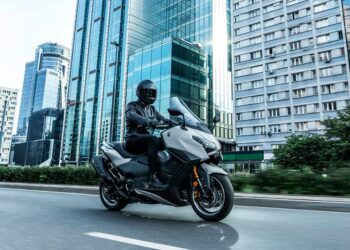 ส่องสเปกพรีเมียมสกูตเตอร์ NEW YAMAHA TMAX Tech MAX ลุ้นแค่ว่าเข้าไทยเมื่อไหร่??