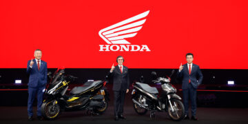ฮอนด้าส่งอีก 2 รุ่นกวาดตลาด 2 ล้อครึ่งปีหลัง ชี้ตลาดออโตพุ่งแรงขาย Wave 28 ปีทะลุ 19.3 ล้านคัน