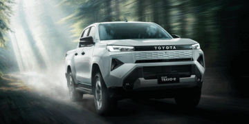 TOYOTA HILUX TRAVO-e กระบะไฟฟ้าเปิดราคา 1.491 ล้านบาท