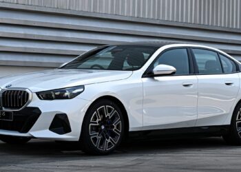 New BMW i5 eDrive40 M Sport รุ่นประกอบในประเทศ เปิดราคา 3.499 ล้านบาท