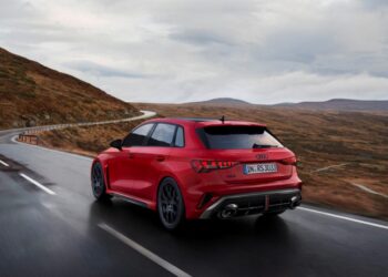 Audi RS 3 Sportback … Hatchback ตัวแรง ราคาสุดเร้าใจ 5.959 ล้านบาท